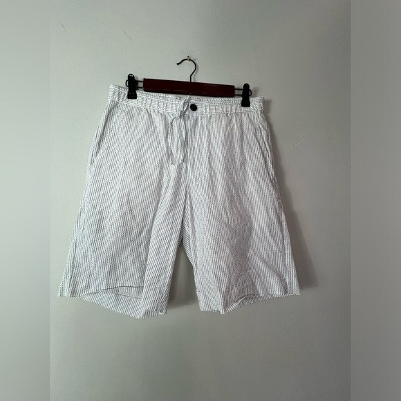 Theory Striped Bermuda Shorts Size Small 1205 - Picture 1 of 3